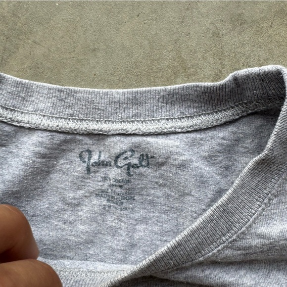 Brandy Melville Gray New York T-Shirt - Picture 4 of 5